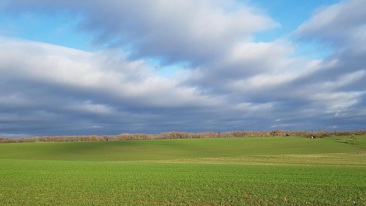 Gite De La Croisette Sommeilles Bagian luar foto