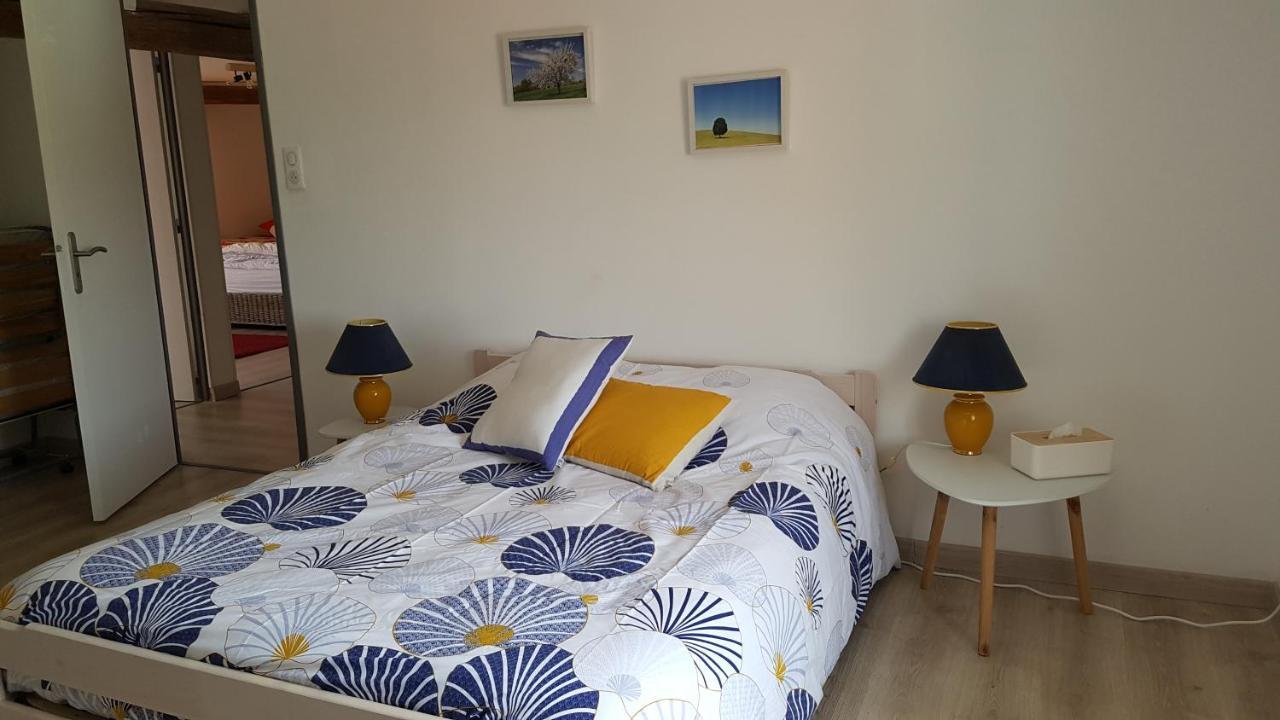 Gite De La Croisette Sommeilles Bagian luar foto